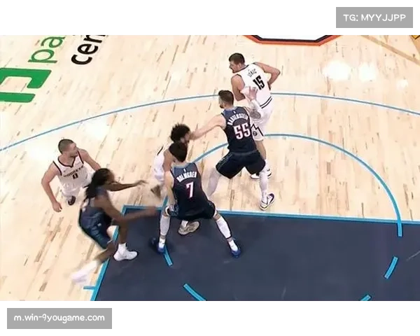 雷霆双塔五外实验：哈滕施泰因霍姆格伦组合将对手每百回合得分压制到100分